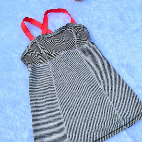 Lululemon Run: Catch me Tank - Picture 3 of 11